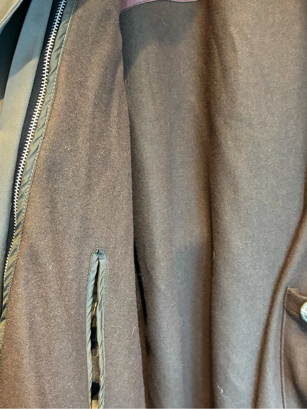 Vintage double-breasted rain trenchcoat